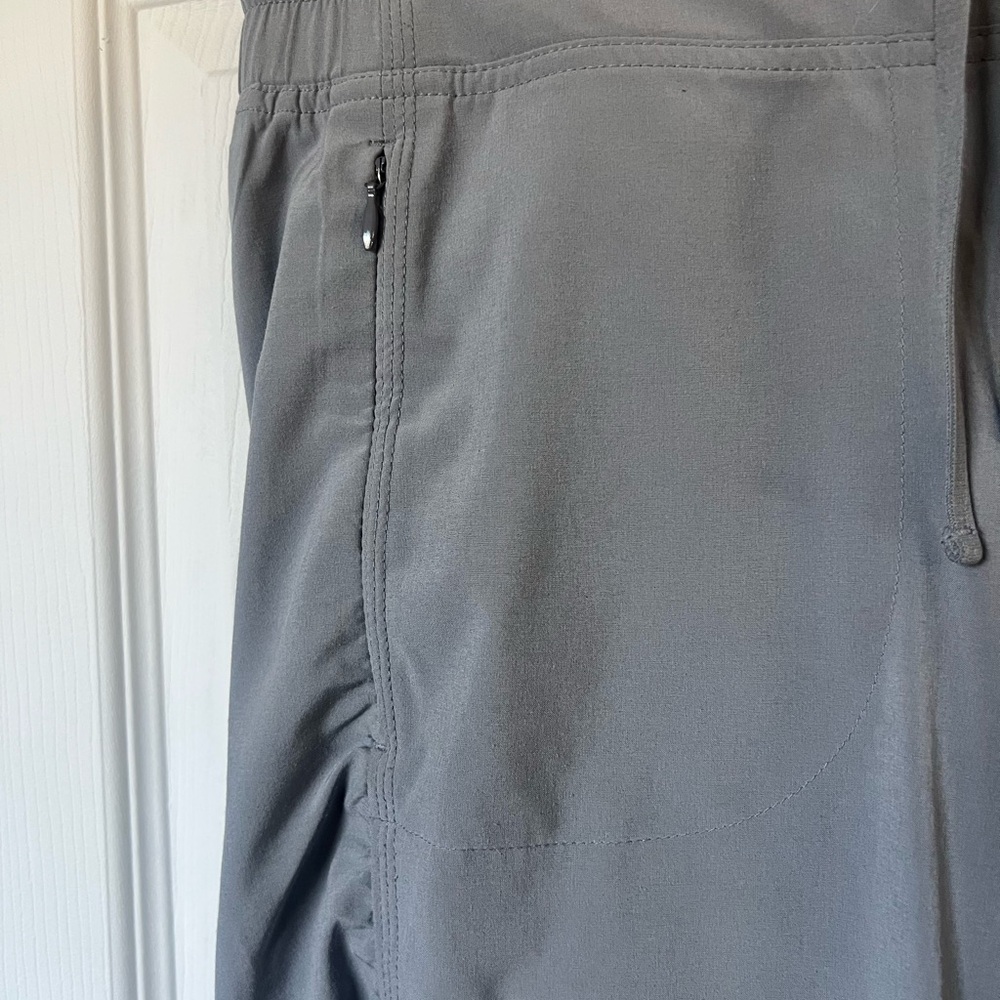 Athleta Light Gray Active Capris - image 3